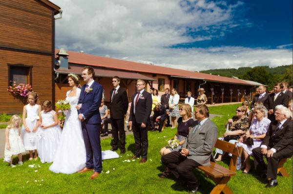Svatební obřad v Agrocentru Ohrada