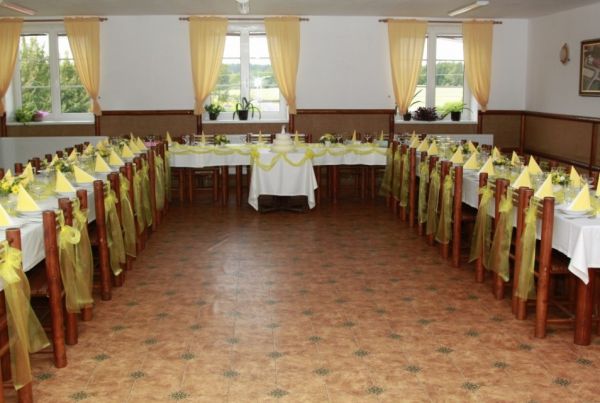 Svatební hostina v Agrocentru Ohrada